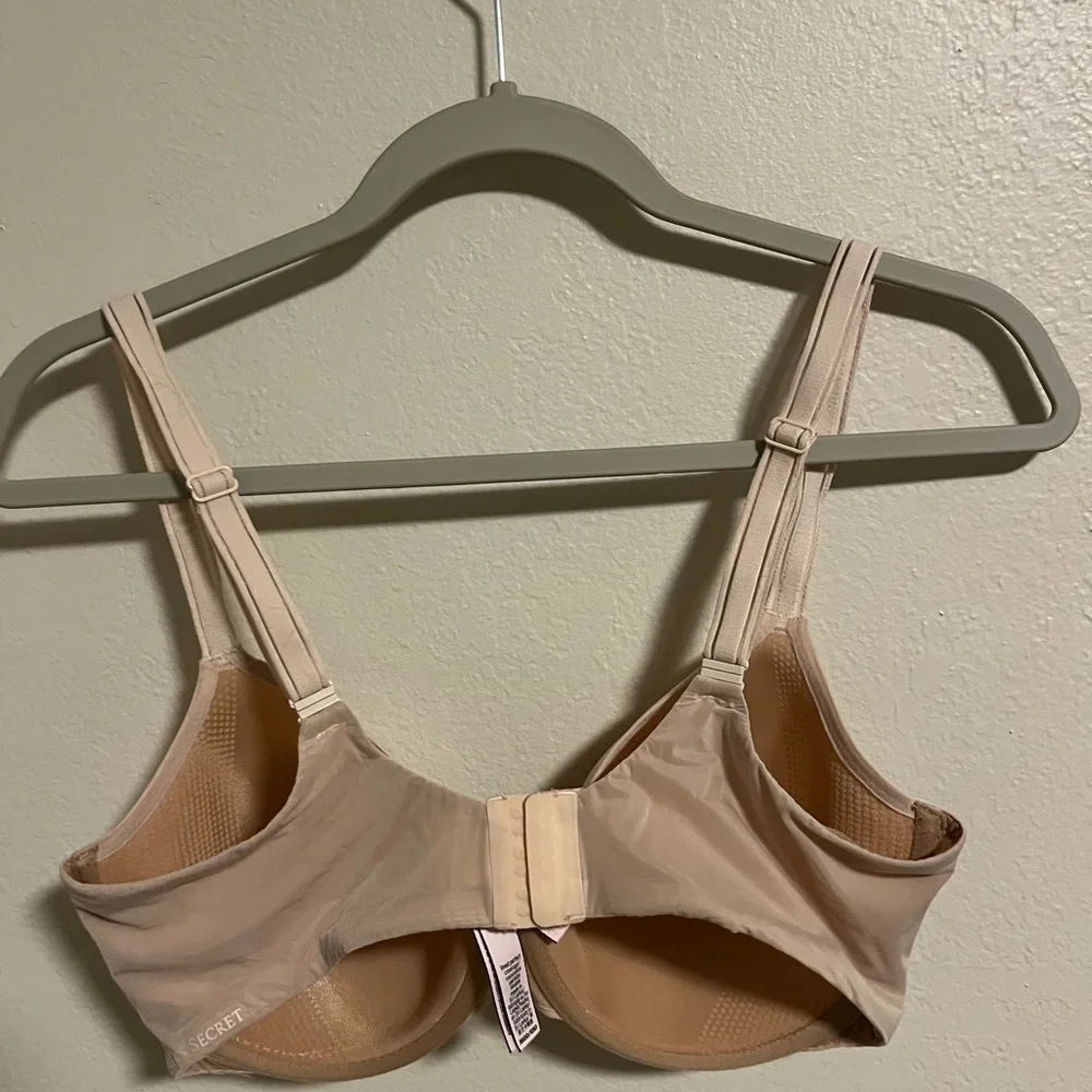 Victoria's Secret Nude Lined Perfect Coverage-36DD - Picture 2 of 3